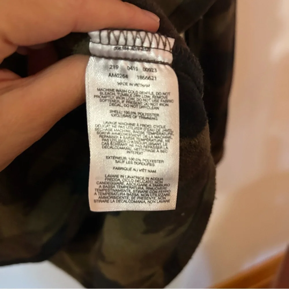 Columbia Men’s Medium M Cypress Camo Fleece Button Up Down Collared Shirt - Picture 3 of 4